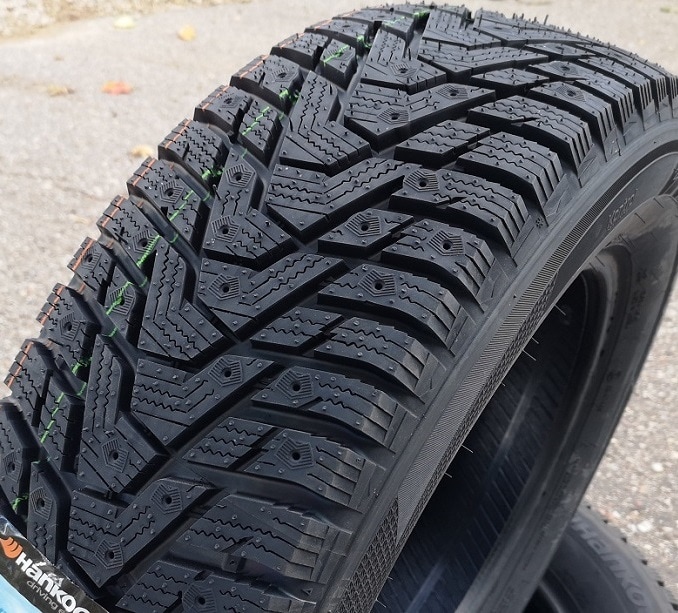 Hankook Winter i*Pike X W429A